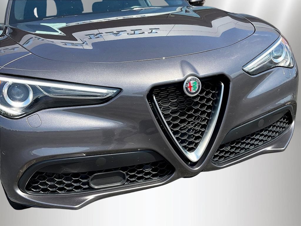 Used 2023 Alfa Romeo Stelvio Ti AWD/4WD image 31