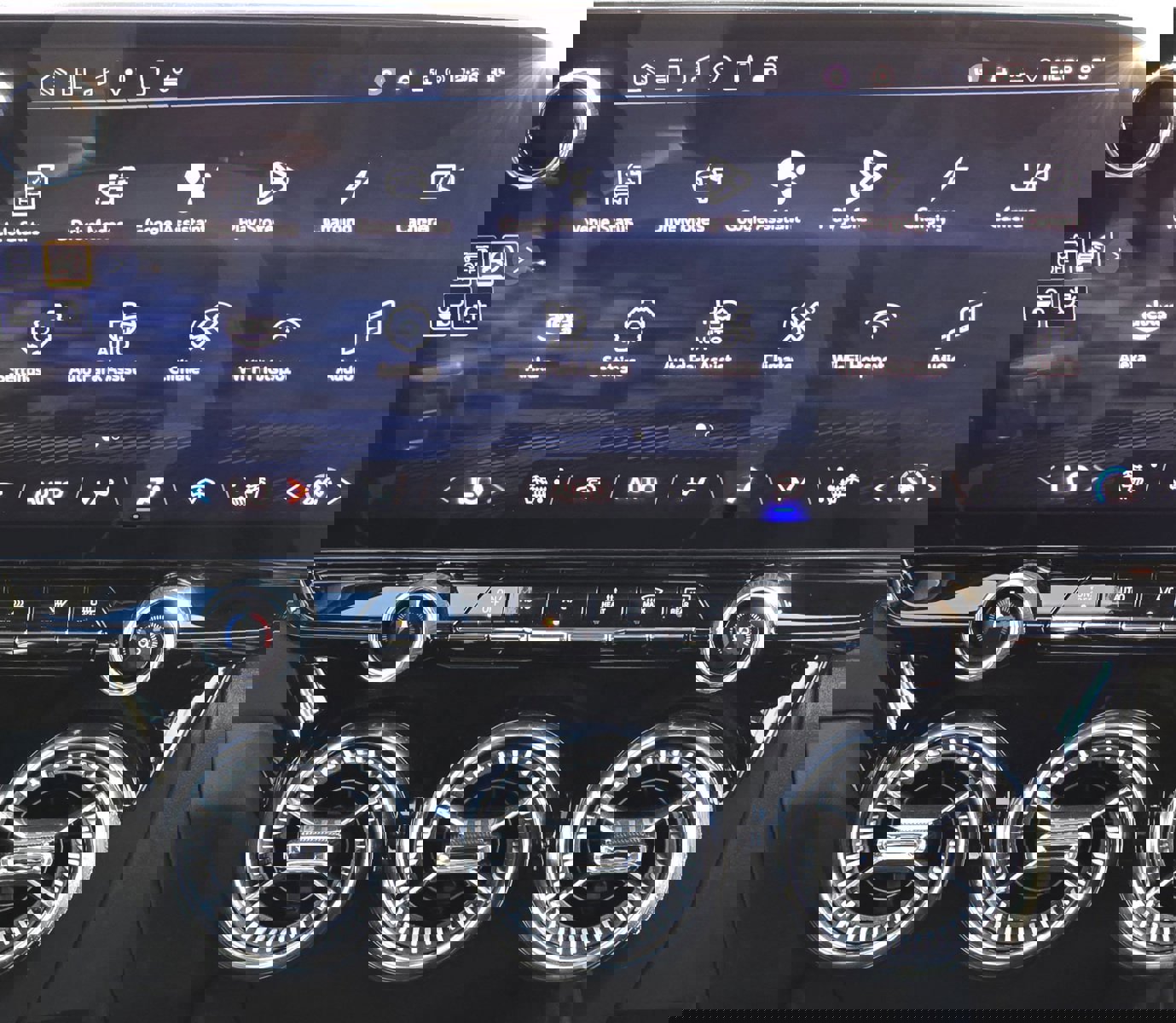 Used 2025 Chevrolet Blazer EV LT w/ Super Cruise Package image 35