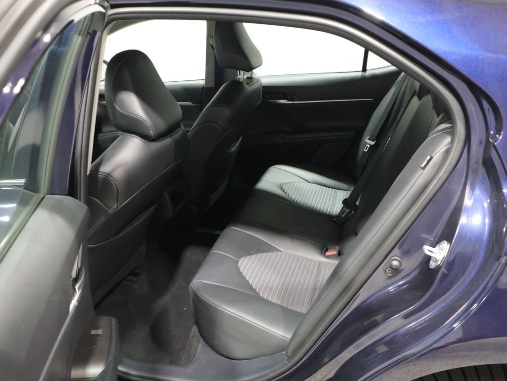 Used 2022 Toyota Camry SE AWD/4WD image 16