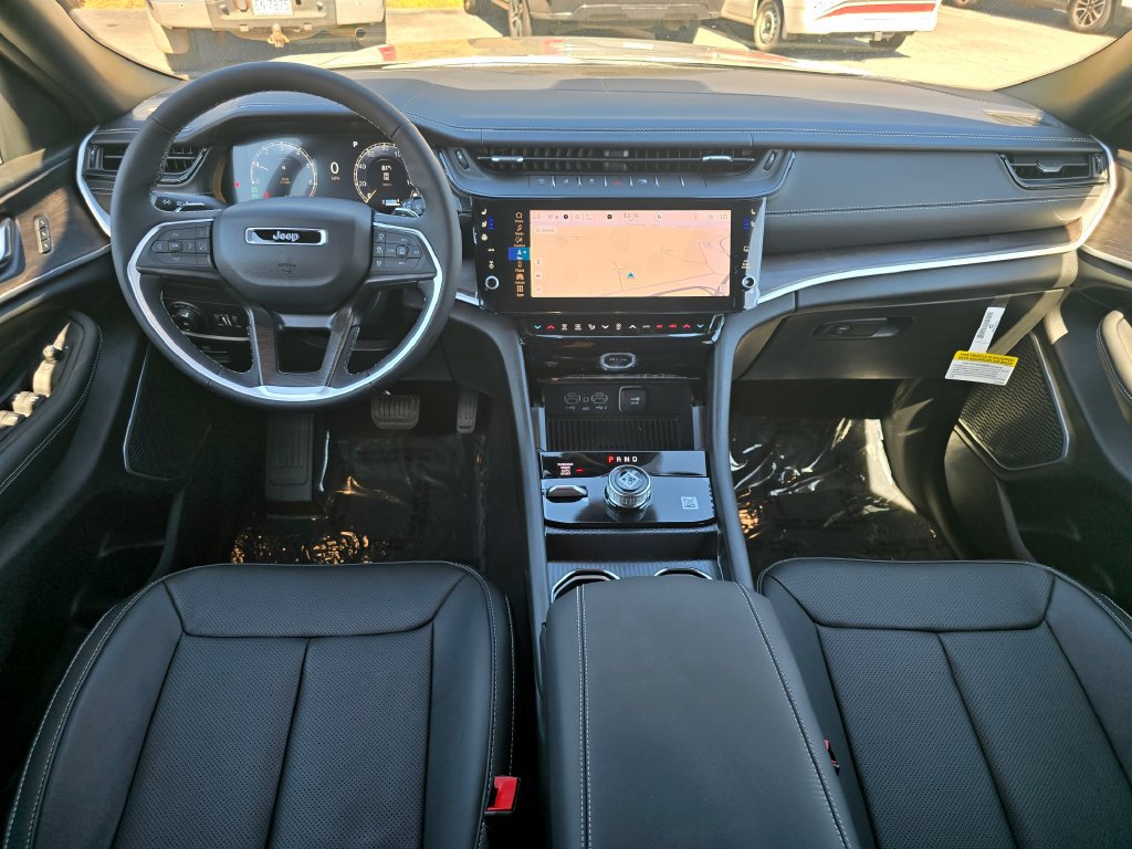 New 2027 Jeep Grand Cherokee L Limited AWD/4WD image 6