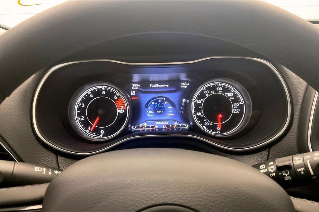 Used 2023 Jeep Cherokee Altitude Lux image 20