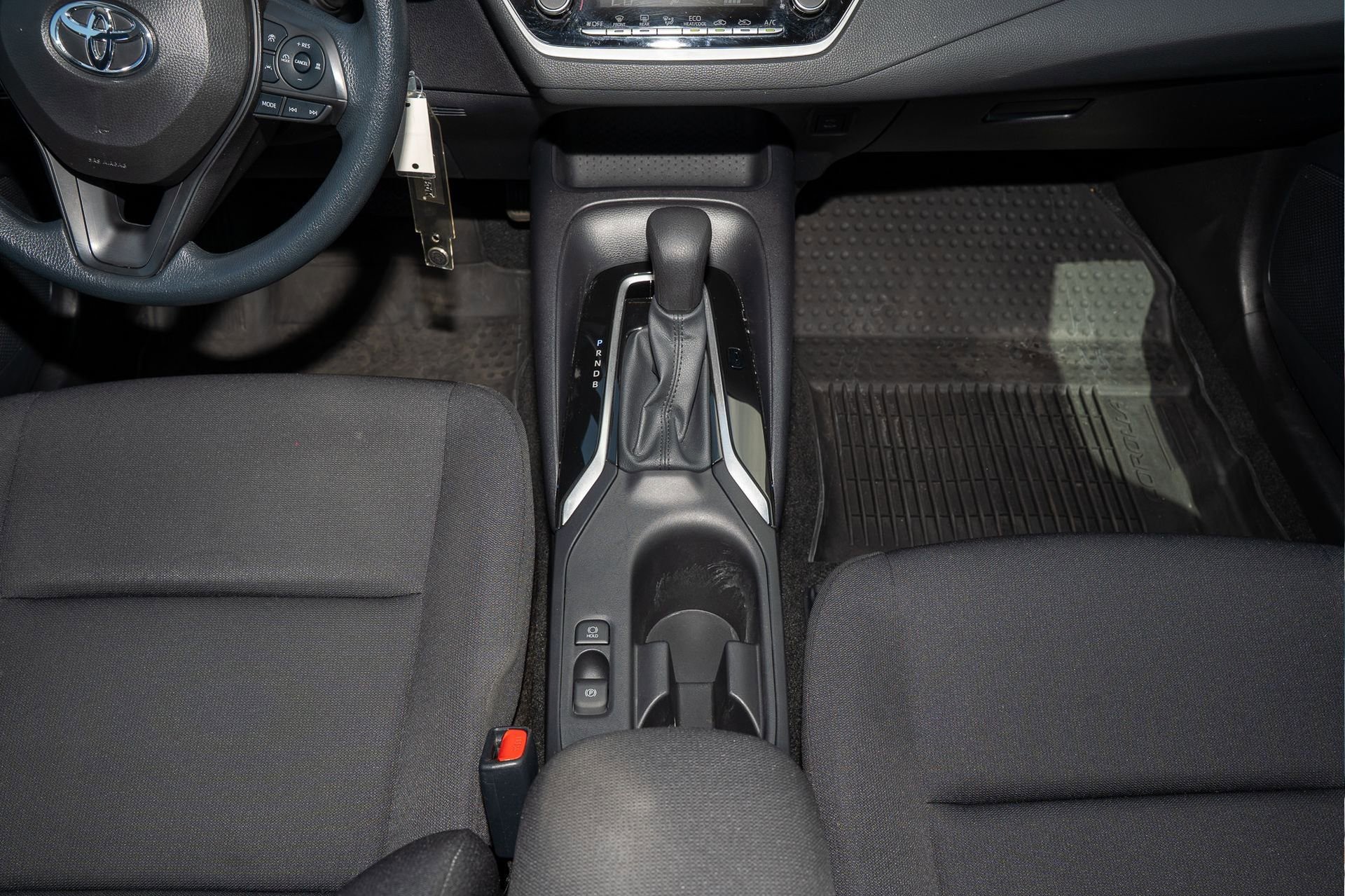 Used 2024 Toyota Corolla LE image 24