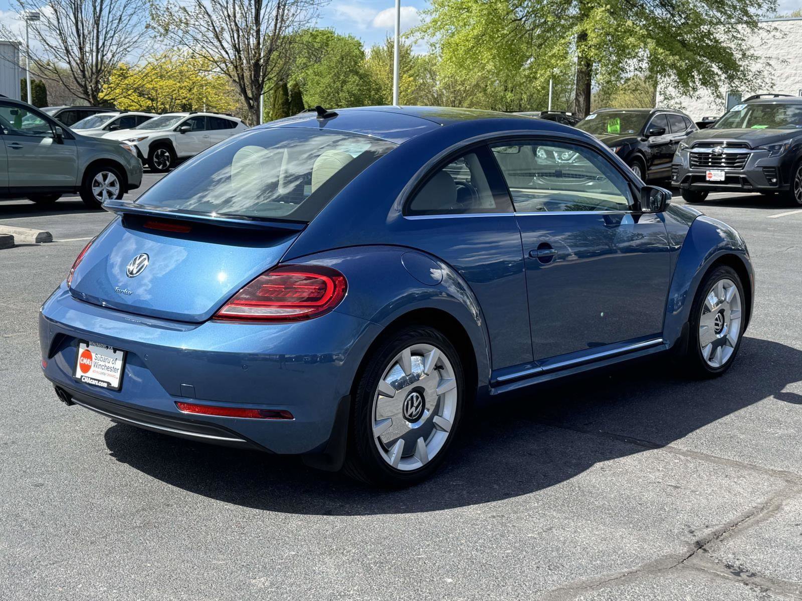 Used 2018 Volkswagen Beetle 2.0T SE w/ SE Premium Package FWD image 2