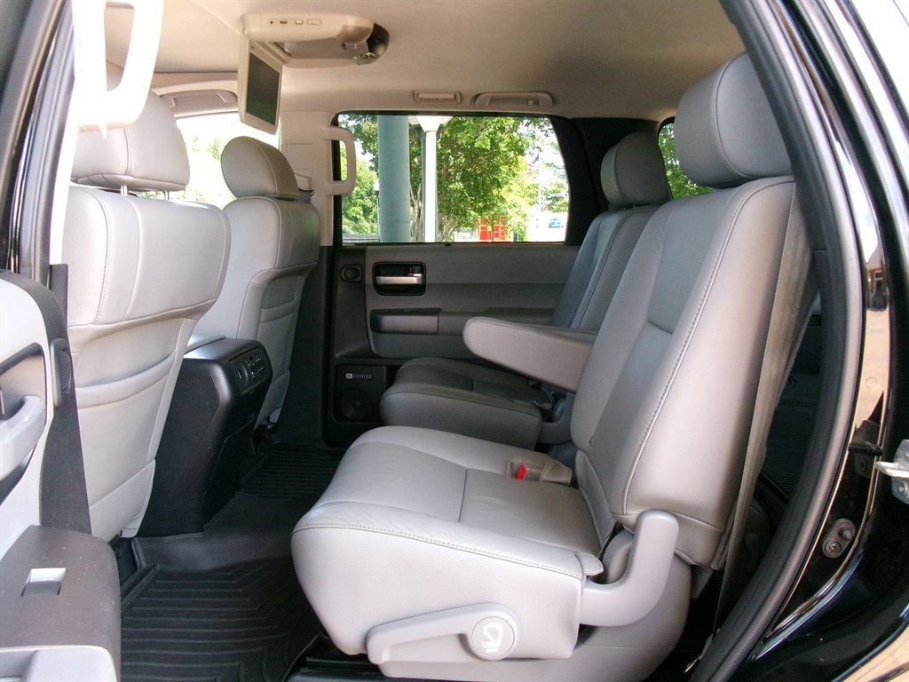 Used 2013 Toyota Sequoia Limited RWD image 28