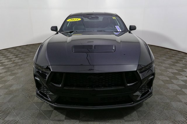 Used 2025 Ford Mustang GT Premium image 4