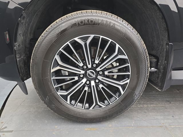 Used 2025 Nissan Armada SL image 15