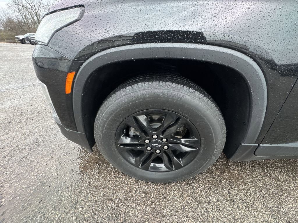 Used 2023 Chevrolet Traverse LT image 10