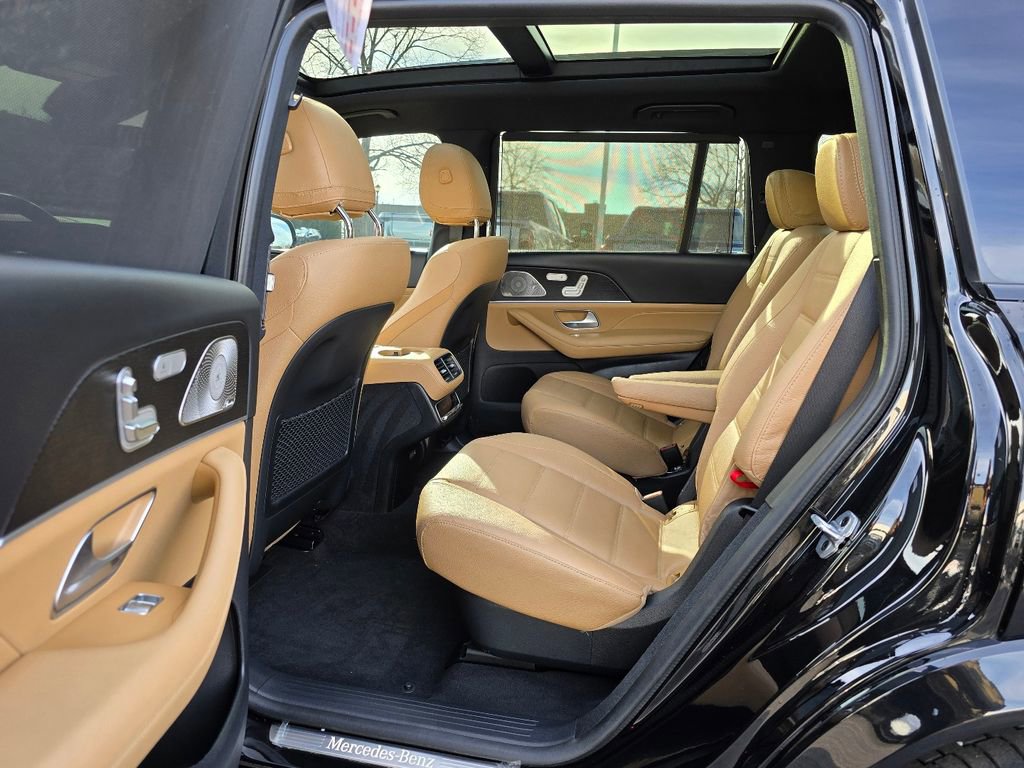 Used 2024 Mercedes-Benz GLS 450 4MATIC image 28