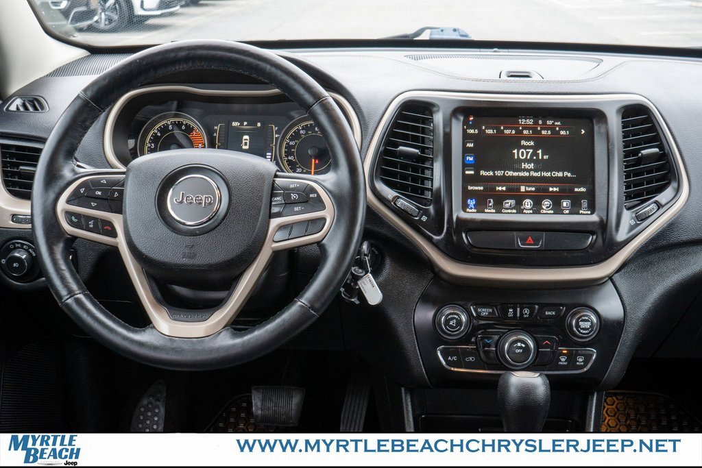 Used 2017 Jeep Cherokee Latitude w/ True North Edition image 14