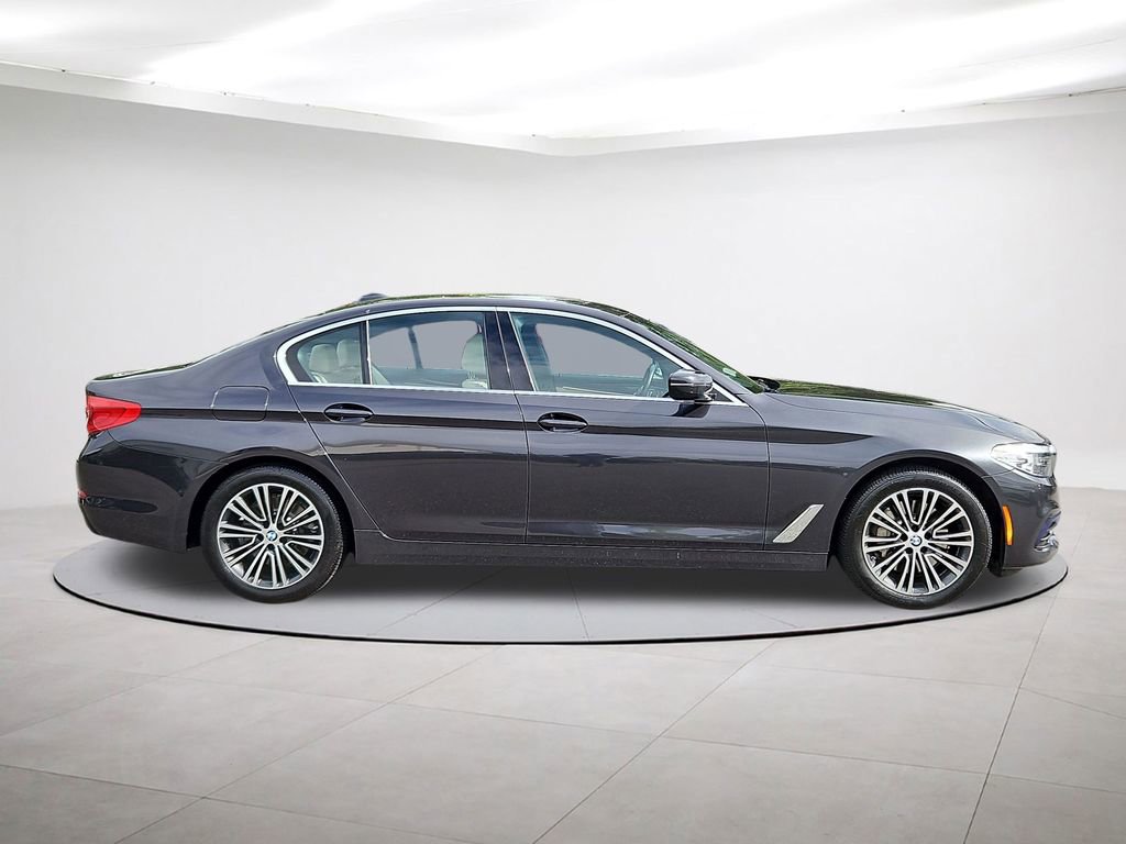 Used 2019 BMW 530i xDrive w/ Convenience Package AWD/4WD image 8