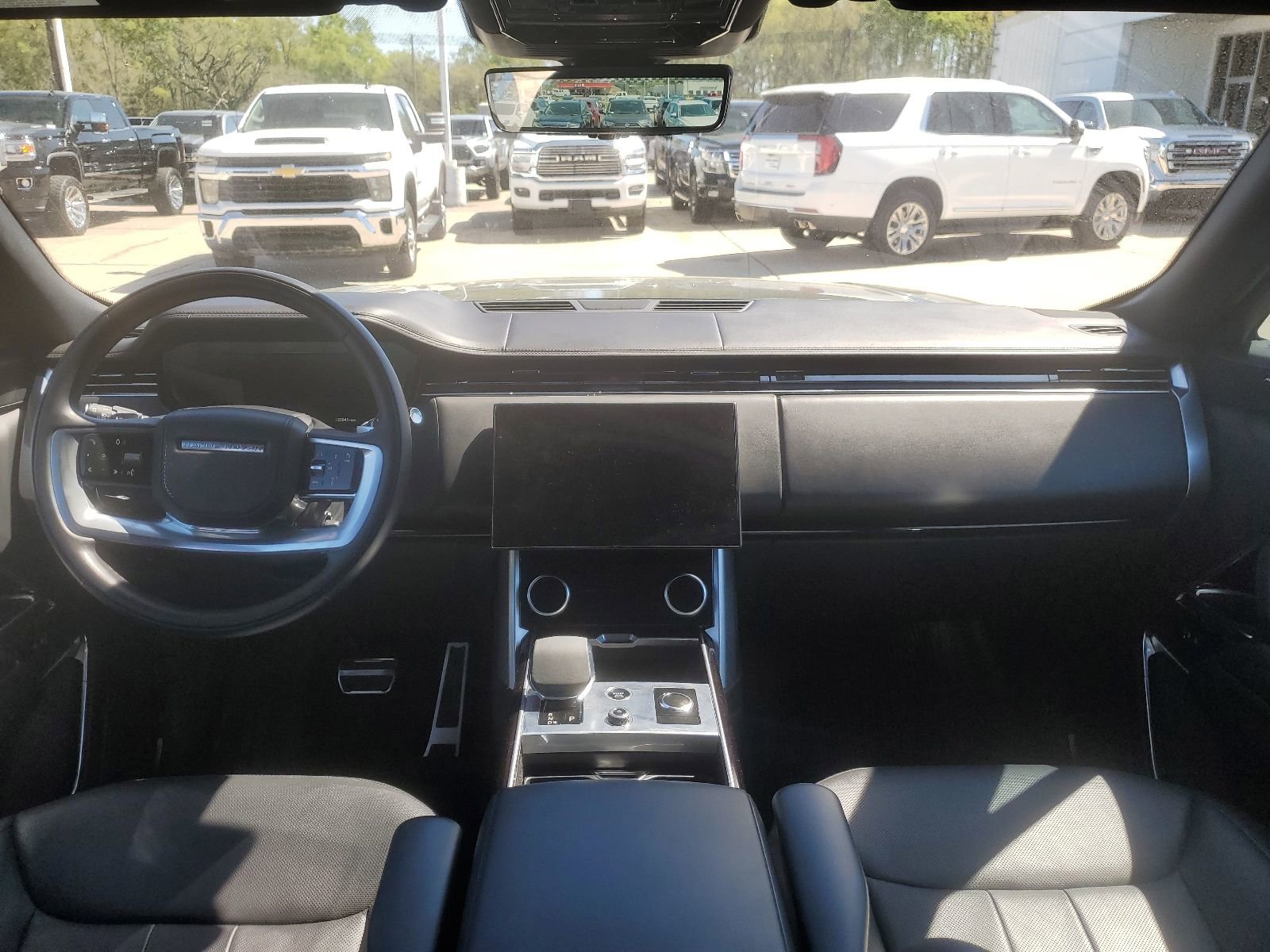 Used 2023 Land Rover Range Rover SE image 9