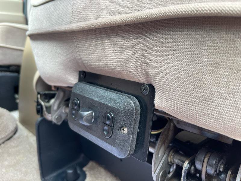 Used 1999 Ford E-150 and Econoline 150 RWD image 26