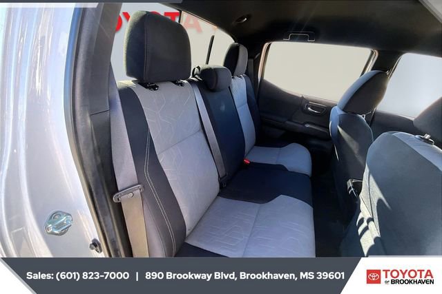 Used 2022 Toyota Tacoma TRD Off-Road image 20