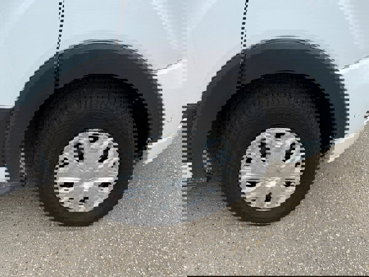 Used 2023 Ford Transit 350 XLT image 13
