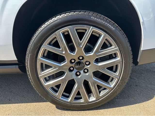 New 2026 GMC Yukon XL Denali Ultimate AWD/4WD image 17
