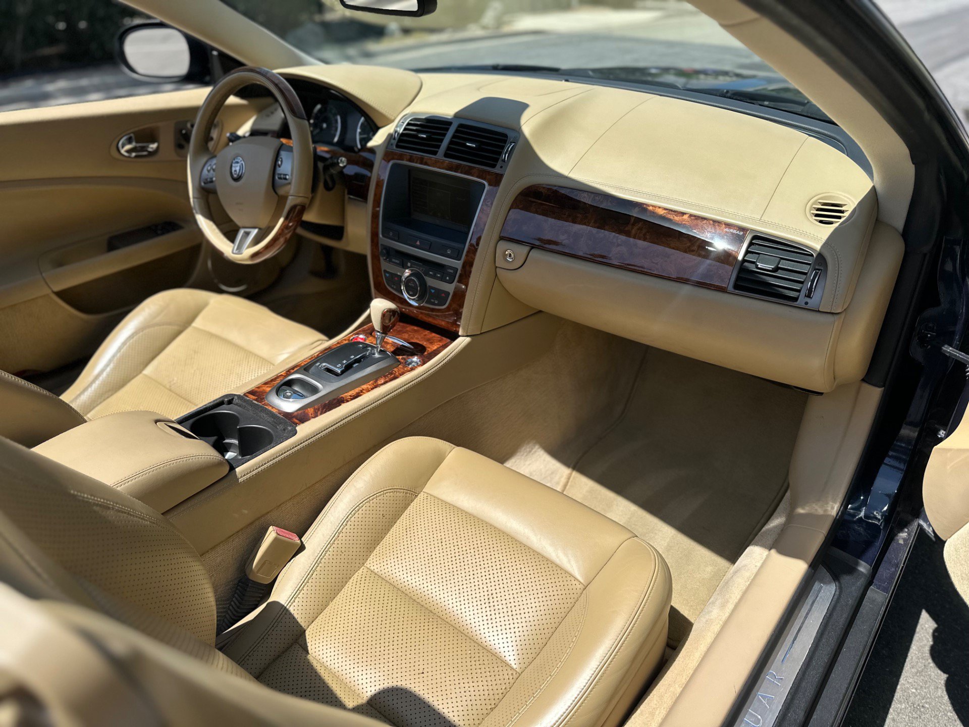 Used 2007 Jaguar XK Convertible RWD image 36