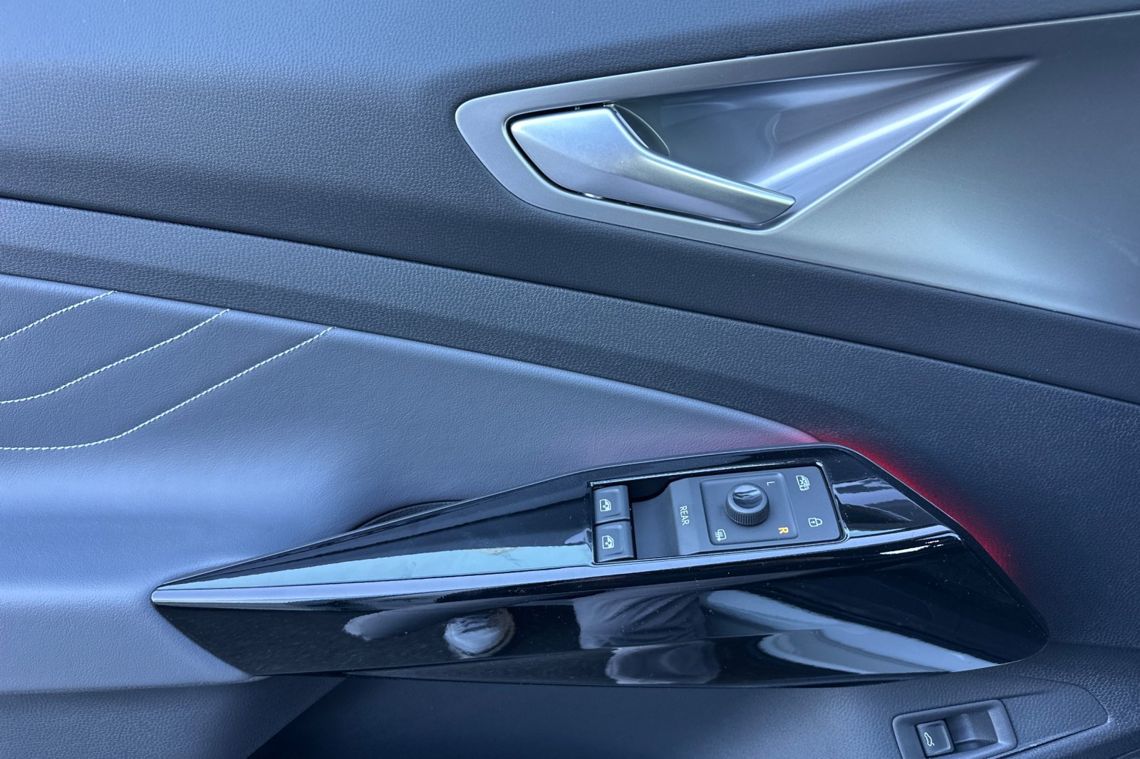 New 2026 Volkswagen ID.4 Pro S image 11