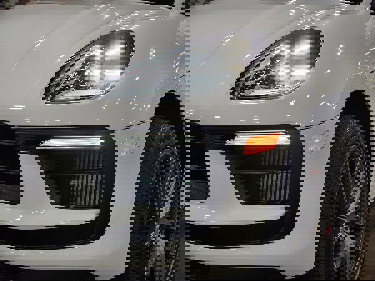 Used 2023 Porsche Macan S image 14