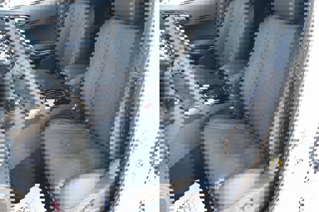 New 2026 Mitsubishi Eclipse Cross SE image 3