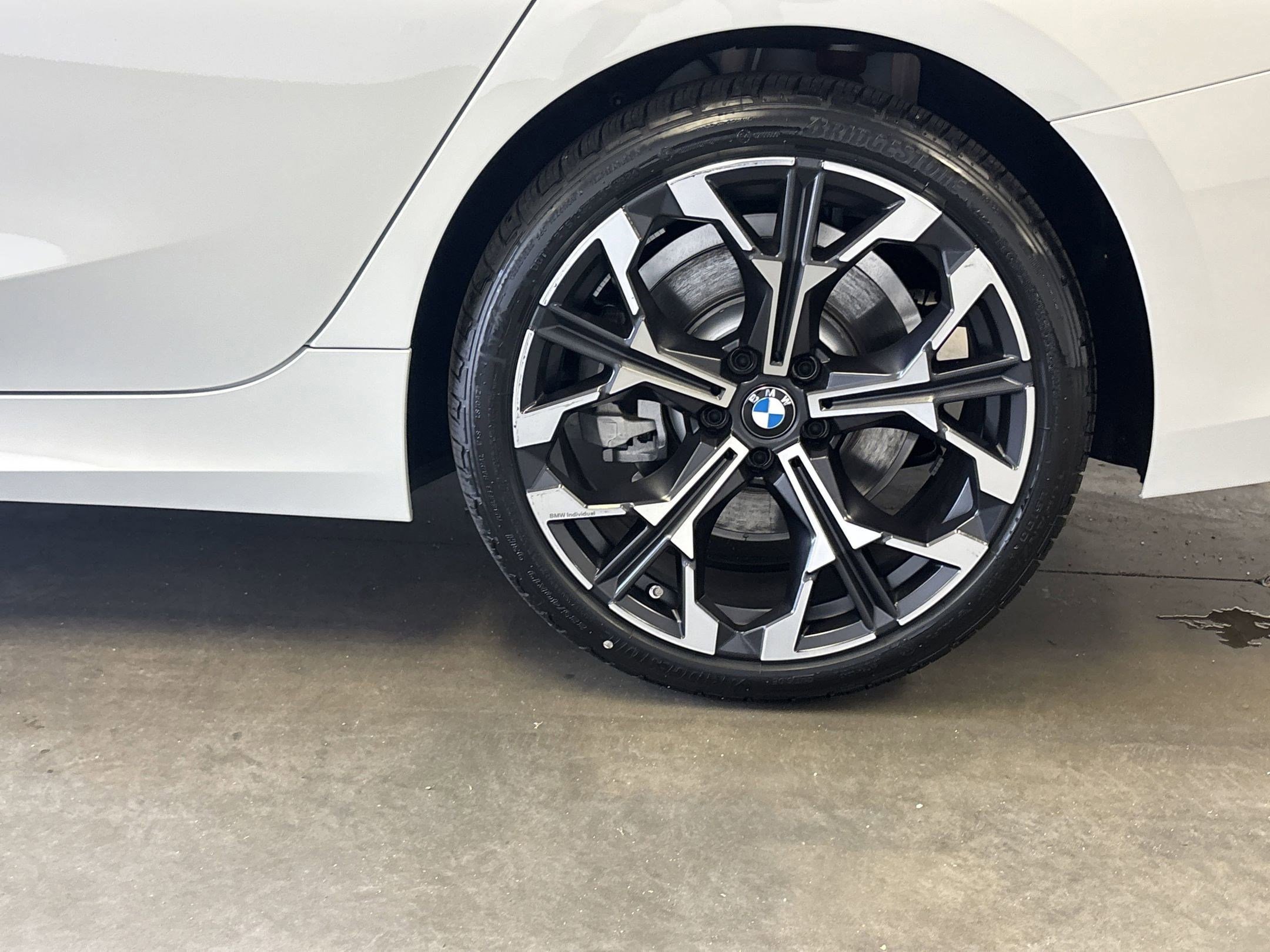 Used 2025 BMW 330i Sedan w/ Convenience Package image 22