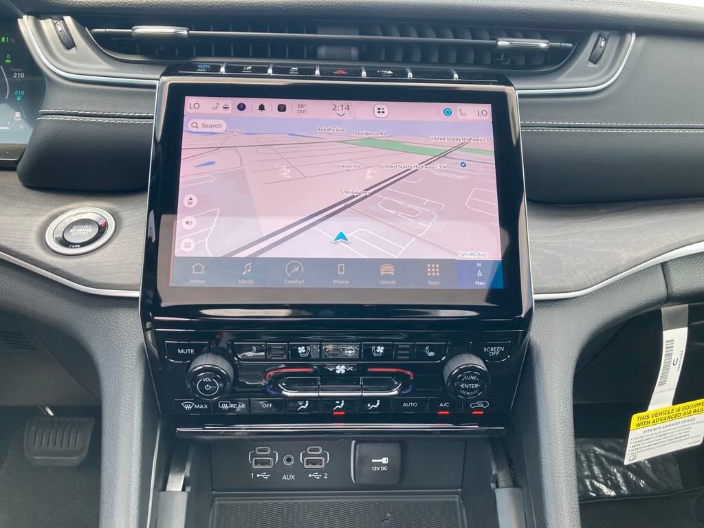 New 2024 Jeep Grand Cherokee Limited 4xe w/ Luxury Tech Group II image 19