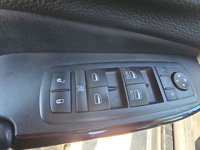 Used 2020 Jeep Cherokee Latitude Plus image 28