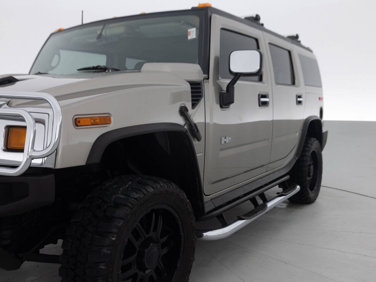 Used 2003 HUMMER H2 w/ Preferred Equipment Group AWD/4WD image 12