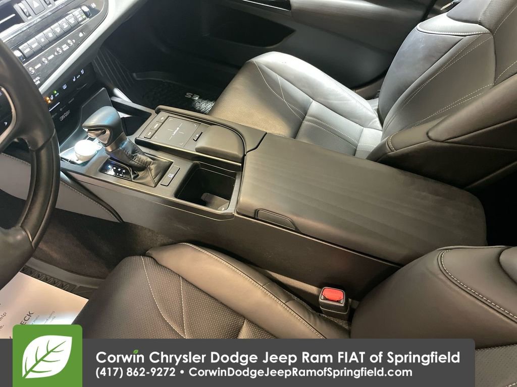 Used 2022 Lexus ES 350 Ultra Luxury image 18