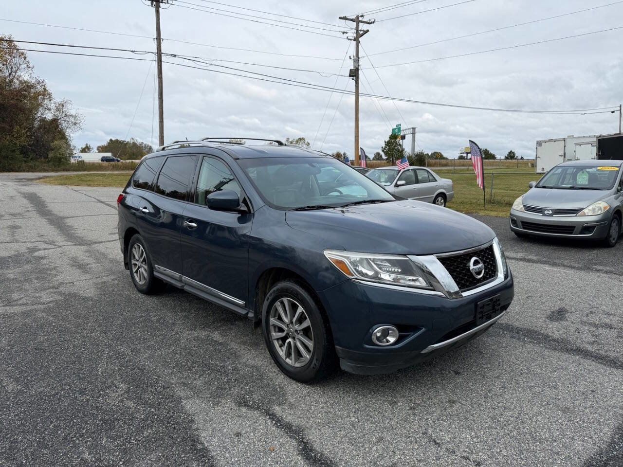 Used 2016 Nissan Pathfinder SL