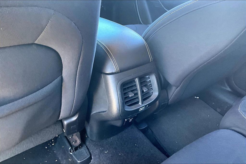 Used 2015 Jeep Cherokee Latitude w/ Comfort/Convenience Group image 10