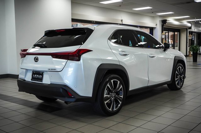 Certified 2024 Lexus UX 250h FWD image 6