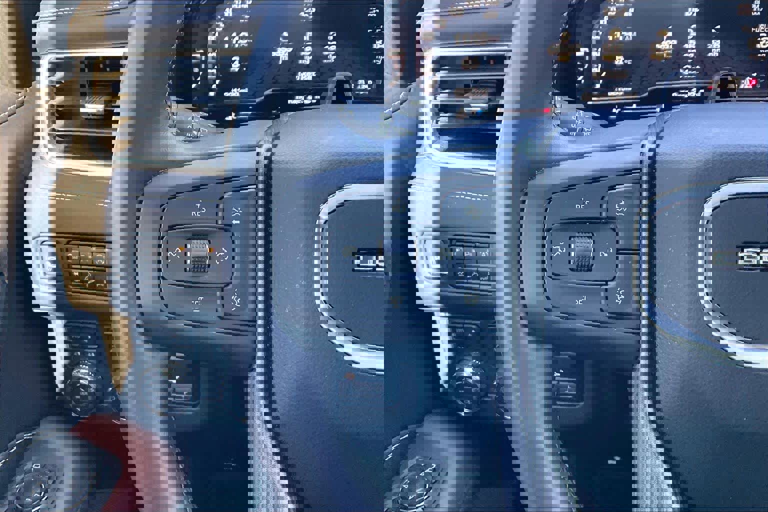 Used 2023 GMC Yukon Denali Ultimate image 24