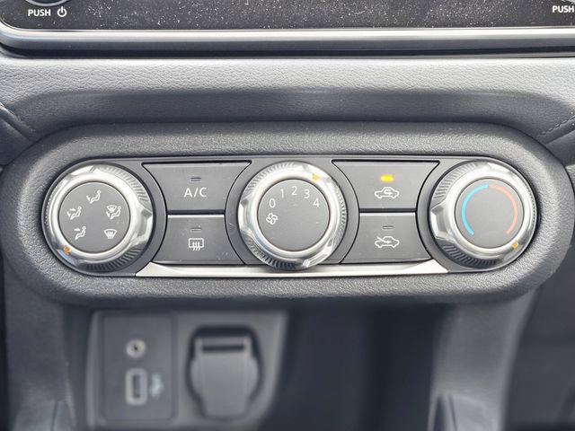 New 2025 Nissan Versa S w/ Trunk Package FWD image 23