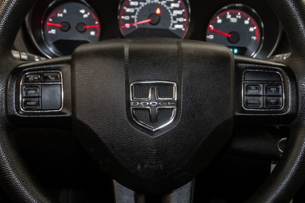 Used 2014 Dodge Avenger SE FWD image 14