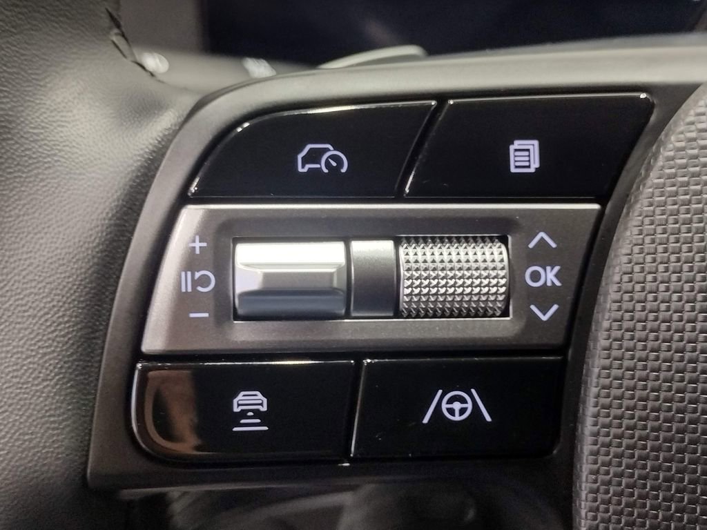 Used 2025 Hyundai Ioniq 5 SE image 22