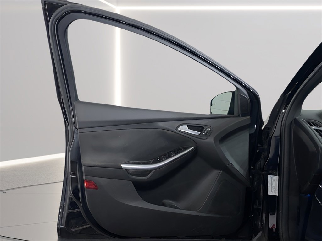 Used 2016 Ford Focus ST image 9