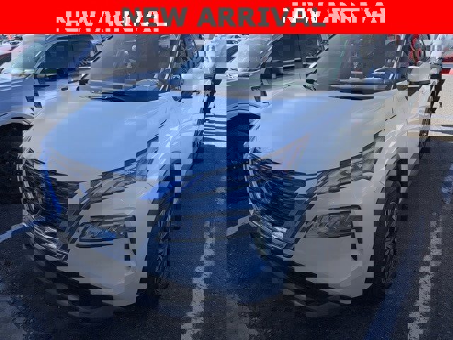 Certified 2023 Nissan Rogue SV w/ SV Premium B Package image 3