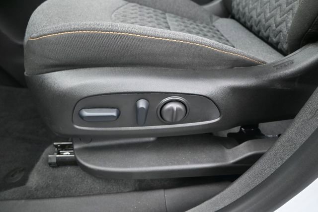 Used 2024 Chevrolet Equinox LT FWD image 12