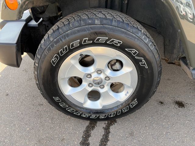 Used 2015 Jeep Wrangler Unlimited Sahara w/ Connectivity Group image 11