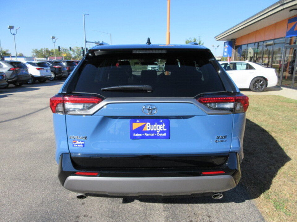 Used 2025 Toyota RAV4 XSE image 4