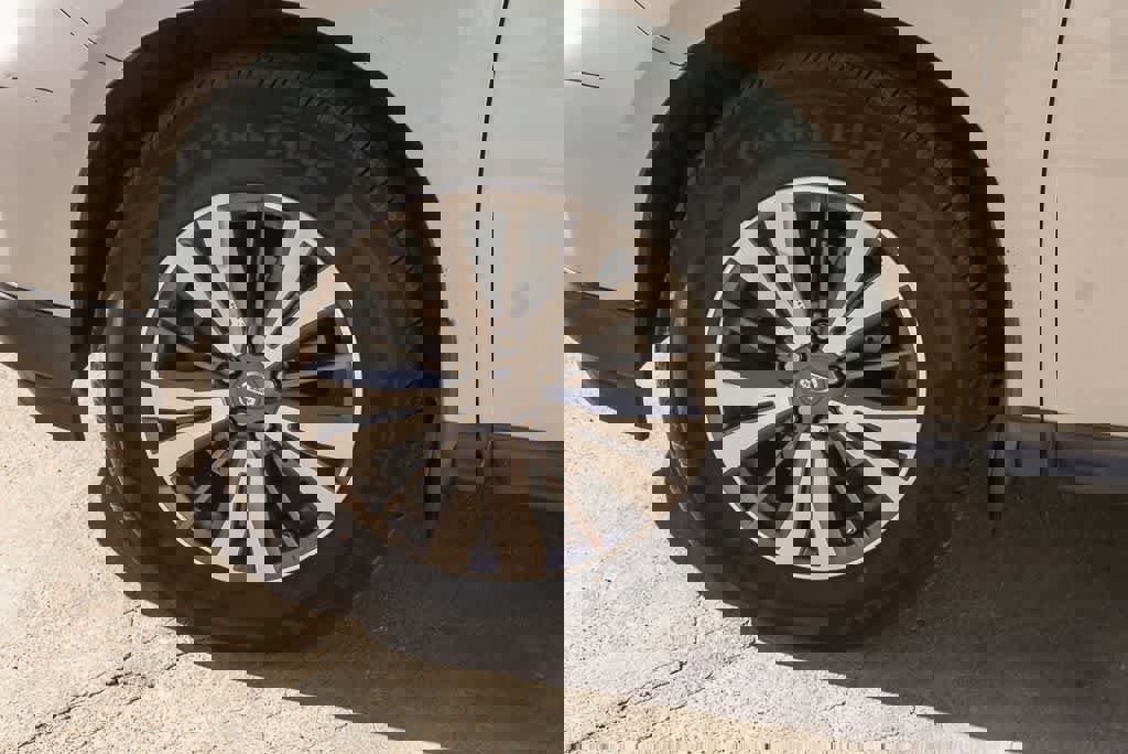 Used 2017 Nissan Pathfinder S image 5