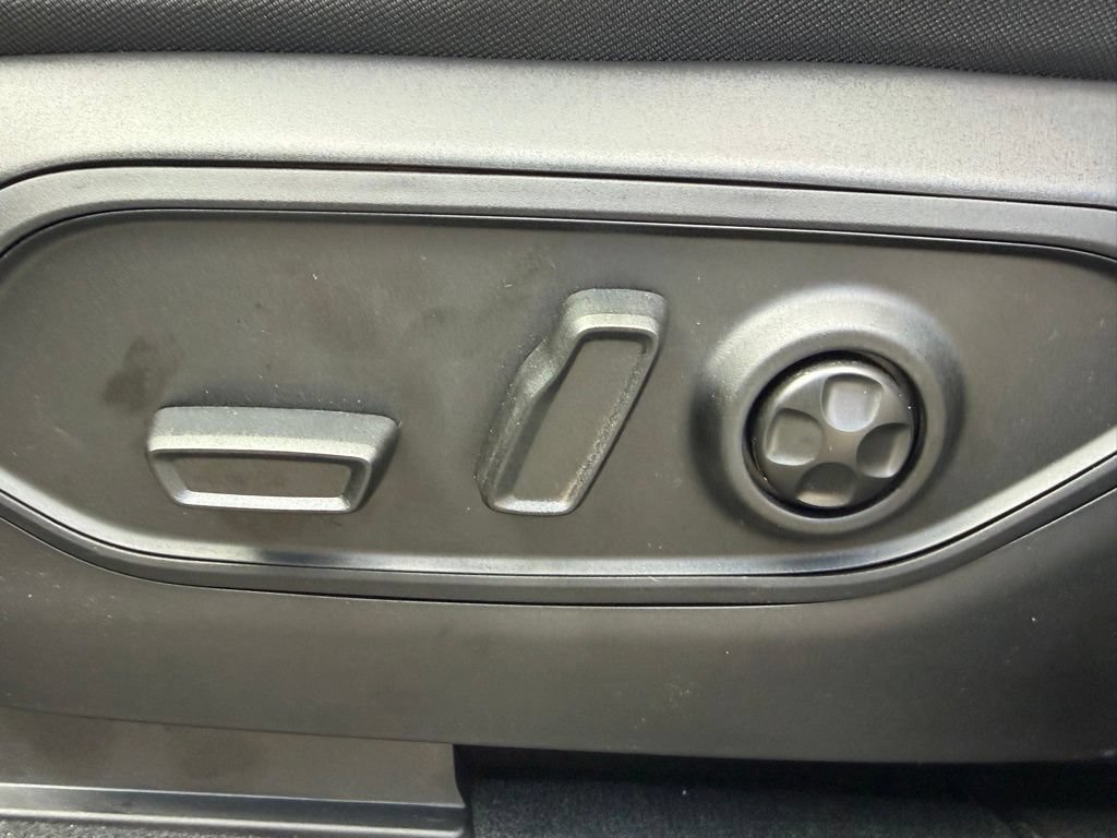 New 2026 Jeep Grand Cherokee Altitude AWD/4WD image 15