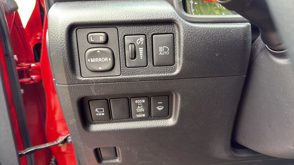 Used 2024 Toyota 4Runner SR5 Premium w/ SR5 Premium Package AWD/4WD image 18