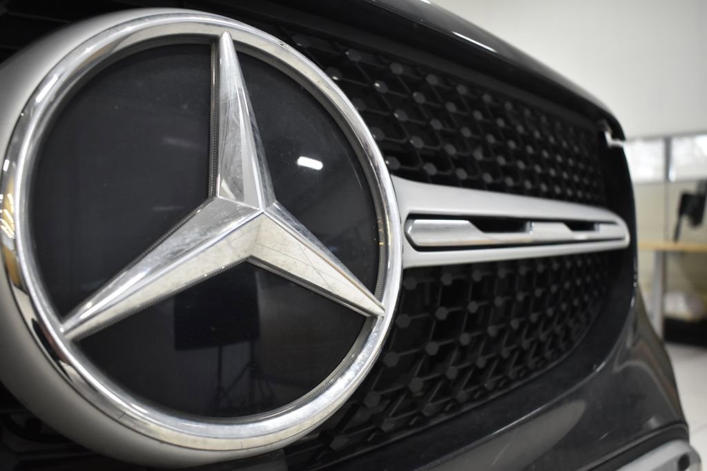 Used 2022 Mercedes-Benz GLC 300 4MATIC Coupe image 15