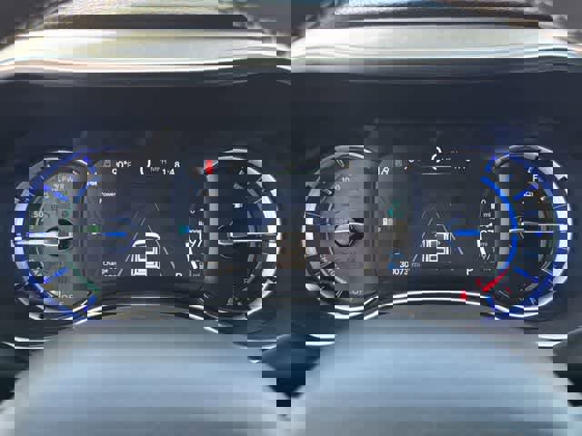 Used 2022 Chrysler Pacifica Limited w/ Uconnect Theater Family Group image 27