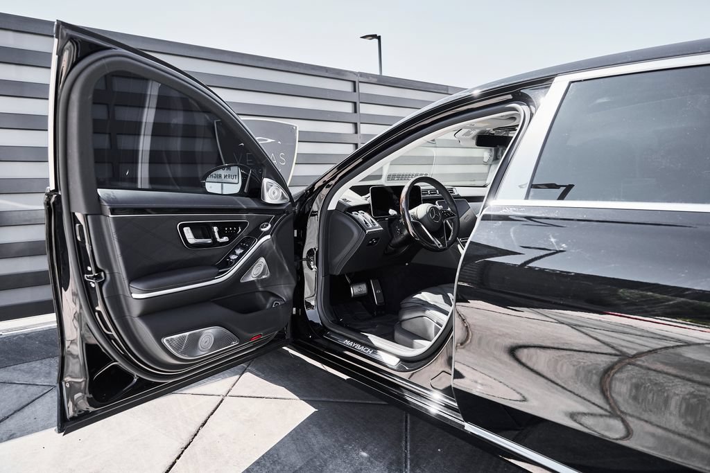 Used 2023 Mercedes-Benz Maybach S 680 4MATIC image 31
