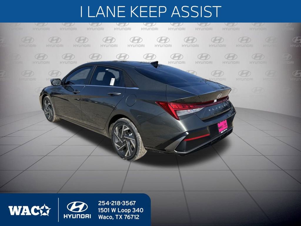 Used 2025 Hyundai Elantra SEL w/ Cargo Package image 11