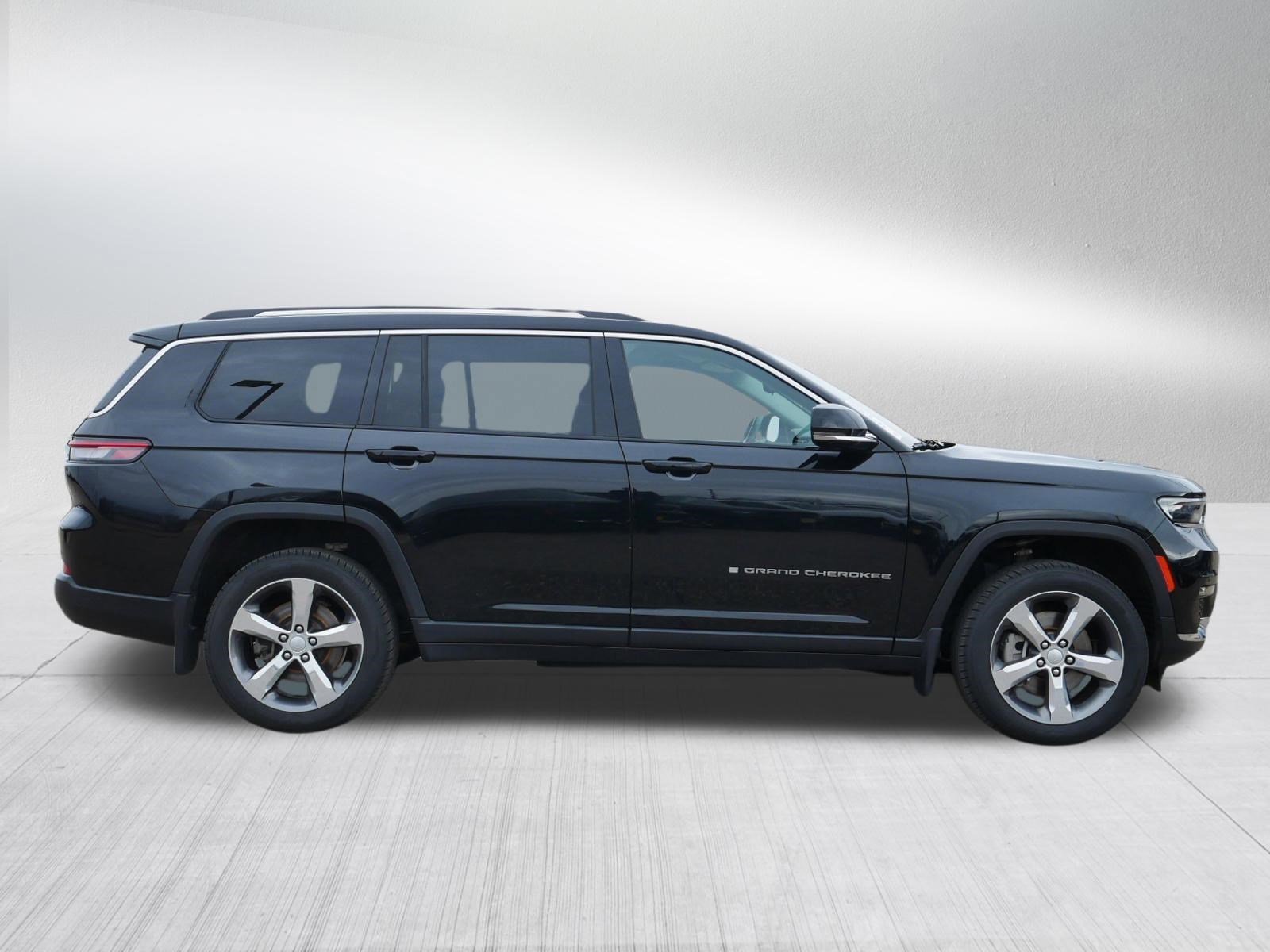 Used 2022 Jeep Grand Cherokee L Limited w/ MOPAR Finishing Package AWD/4WD image 8