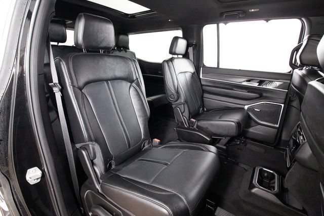 Used 2024 Jeep Wagoneer Series II w/ Convenience Group I AWD/4WD image 22
