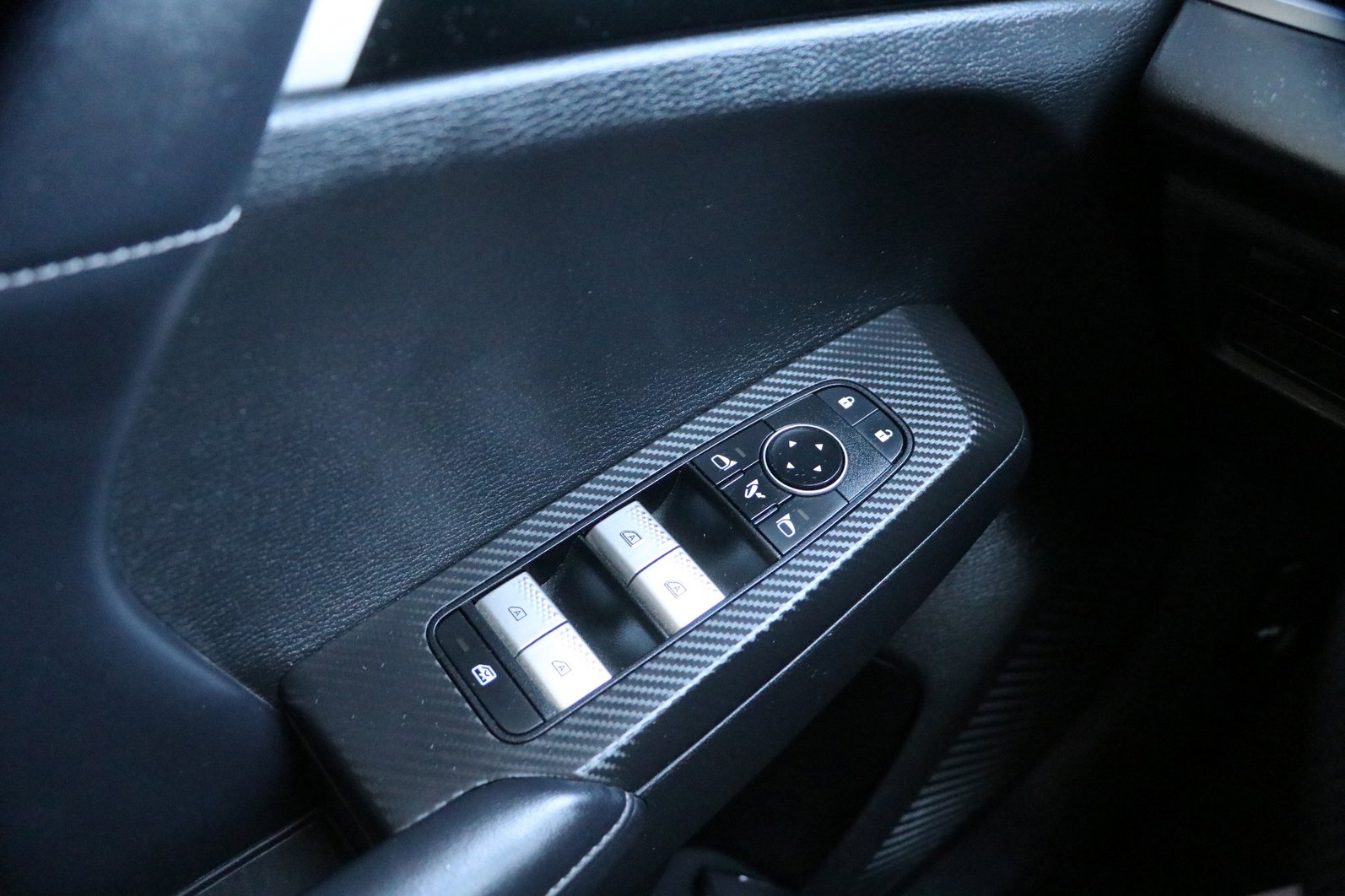 Used 2023 Mitsubishi Outlander SE FWD image 11